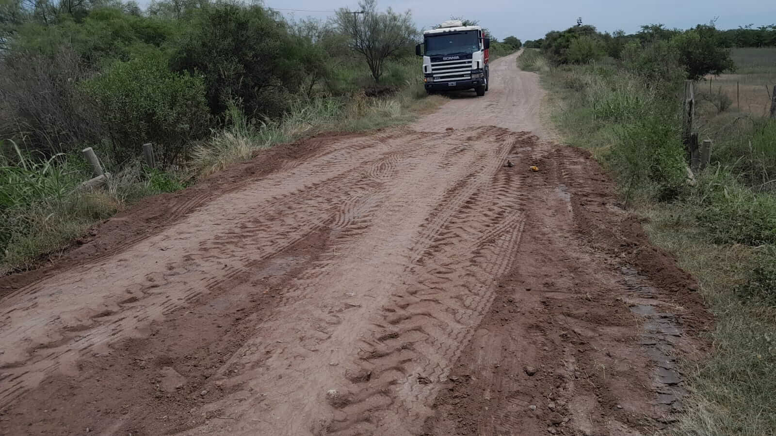 ejecutando tareas de mantenimiento en el puente Capello en respuesta a las precipitaciones abundantes.