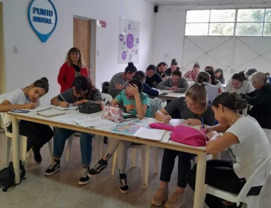 Exitoso curso de manipulación de alimentos en San Agustín