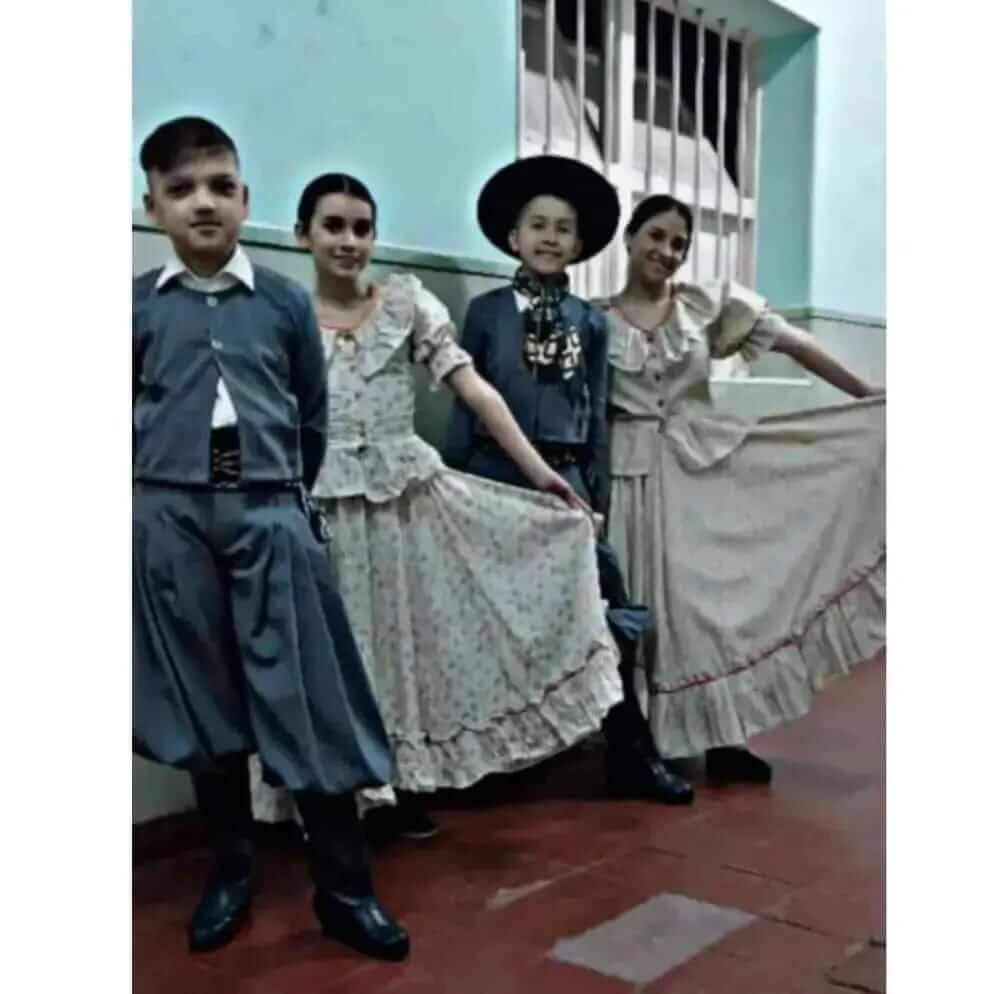 La Comuna felicita los logros de la Escuela Comunal de Danzas Folklóricas