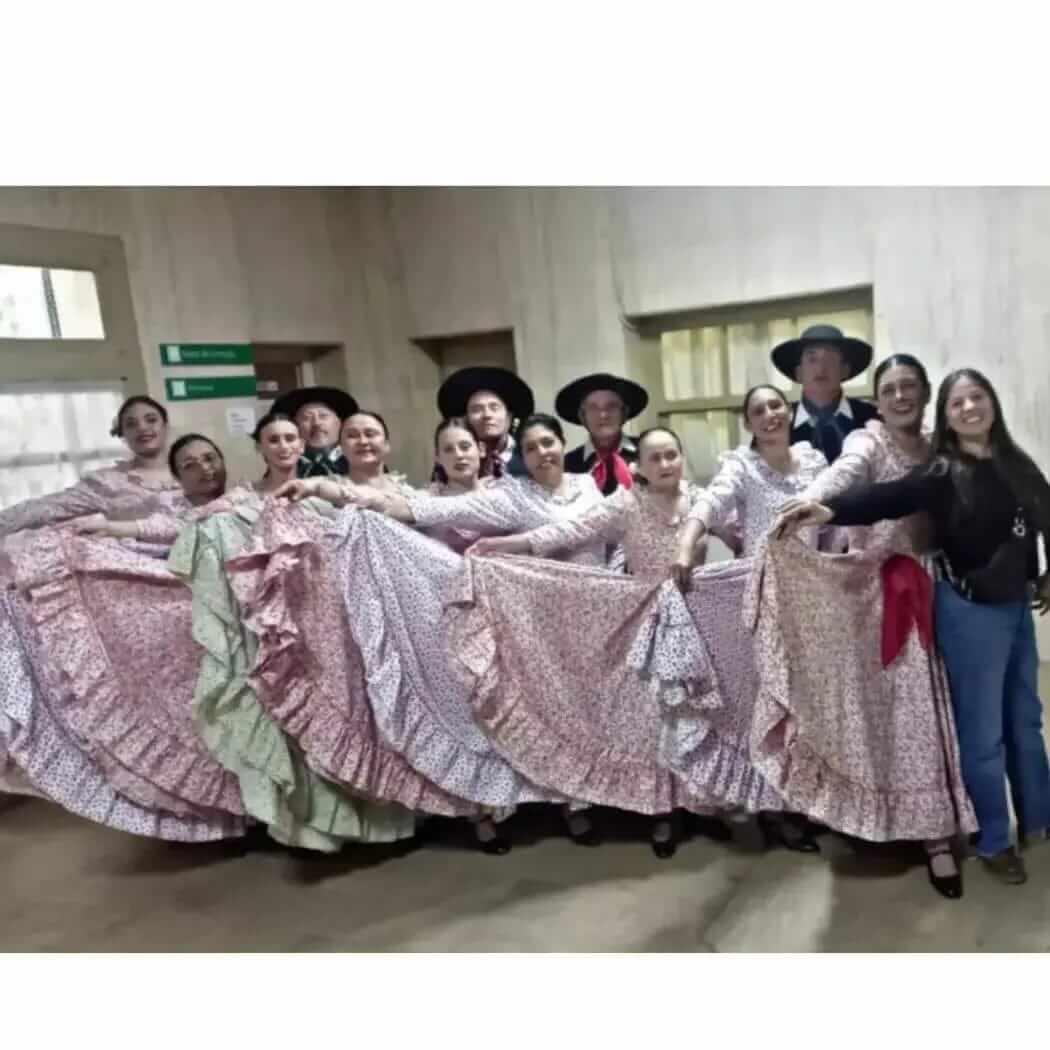 La Comuna felicita los logros de la Escuela Comunal de Danzas Folklóricas