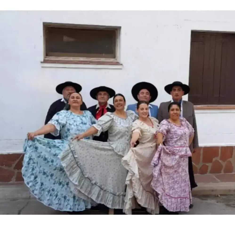 La Comuna felicita los logros de la Escuela Comunal de Danzas Folklóricas